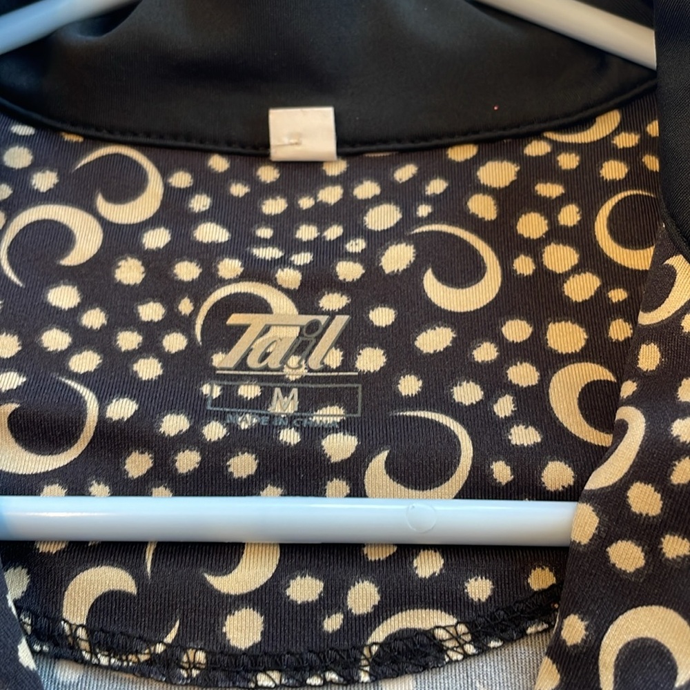 Tail Golf Outfit - Picture 7 of 8